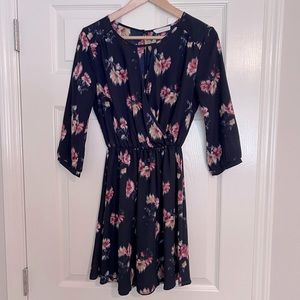 Cute navy dress!